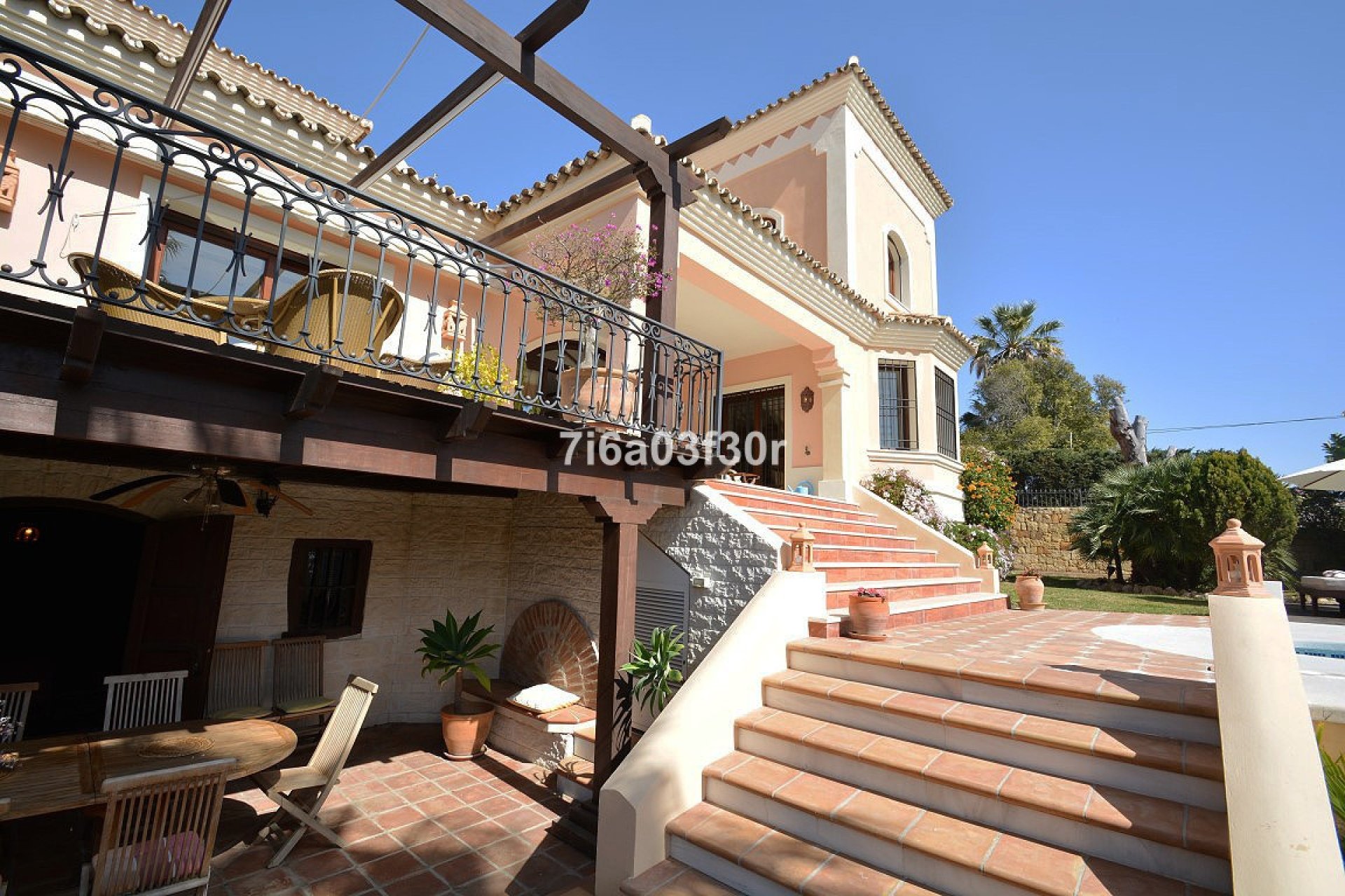 Resale - Villa - Marbella - Nueva Andalucía