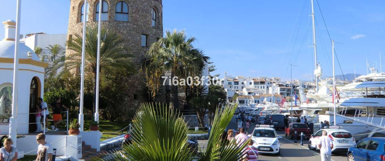 Resale - Villa - Marbella - Nueva Andalucía