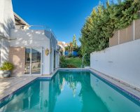 Resale - Villa - Marbella - Nueva Andalucía