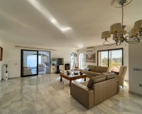 Resale - Villa - Marbella - Nueva Andalucía
