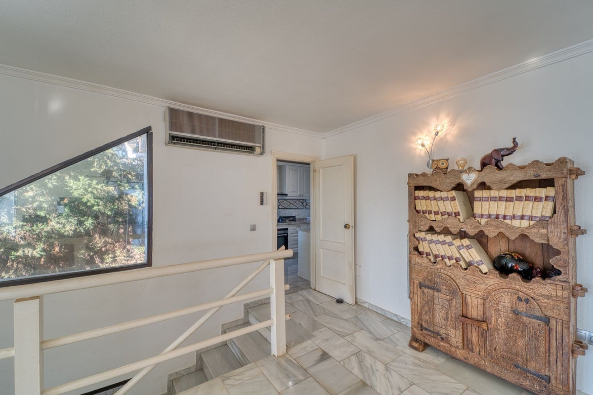 Resale - Villa - Marbella - Nueva Andalucía