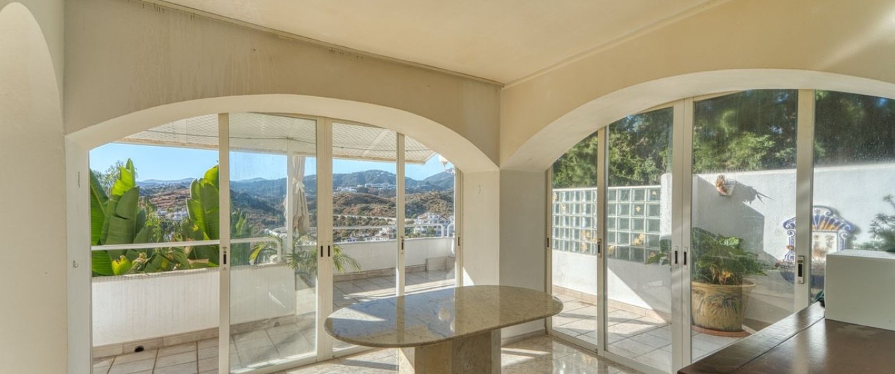 Resale - Villa - Marbella - Nueva Andalucía