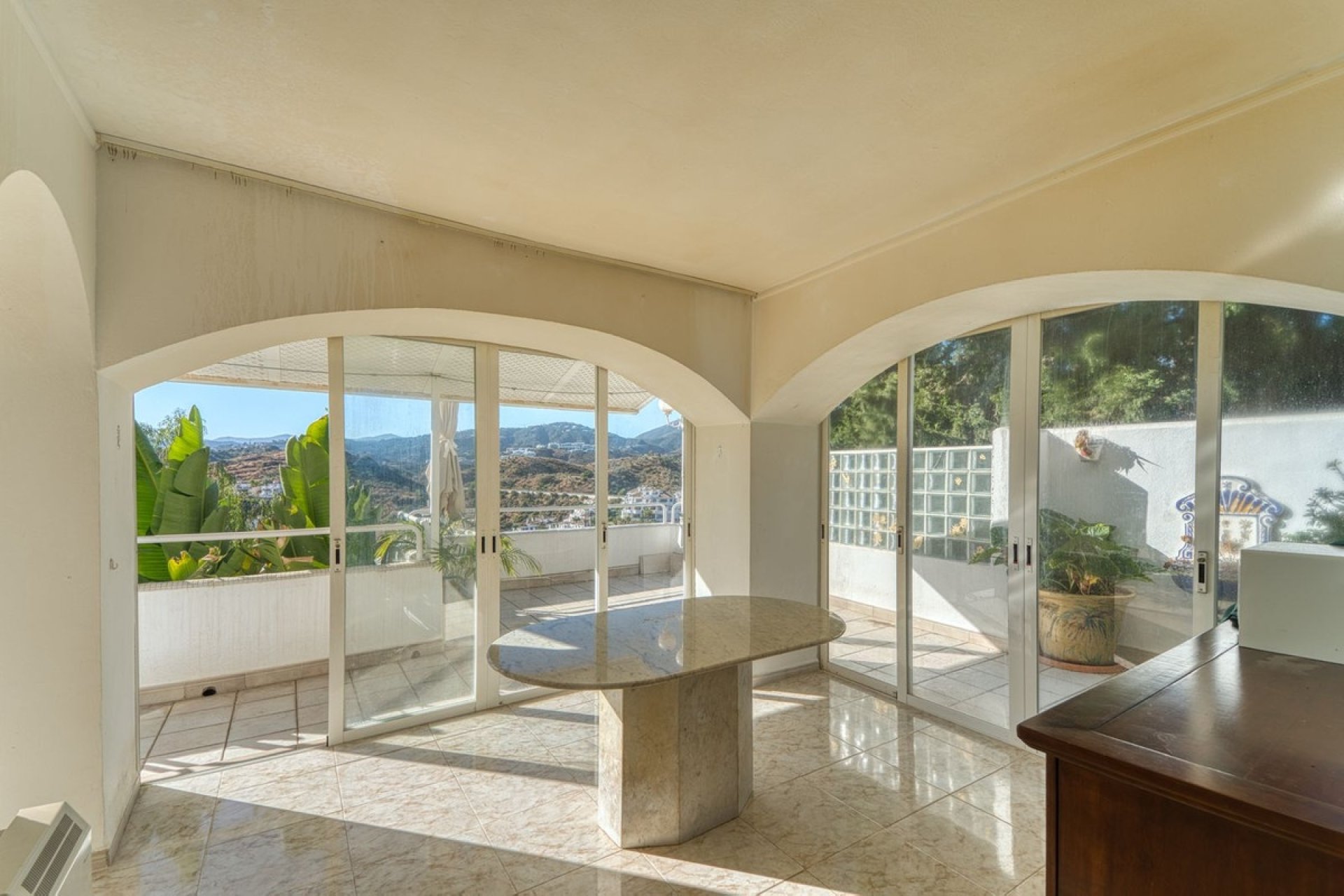 Resale - Villa - Marbella - Nueva Andalucía