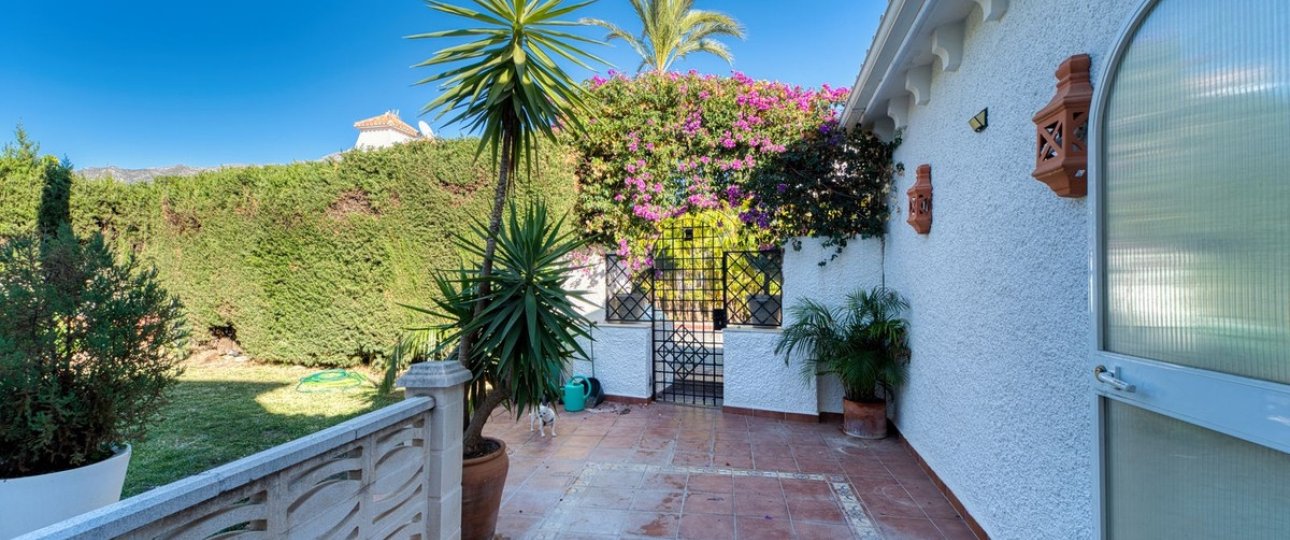 Resale - Villa - Marbella - Nueva Andalucía
