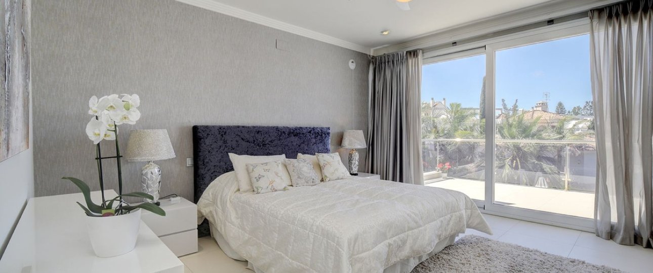Resale - Villa - Marbella - Nueva Andalucía