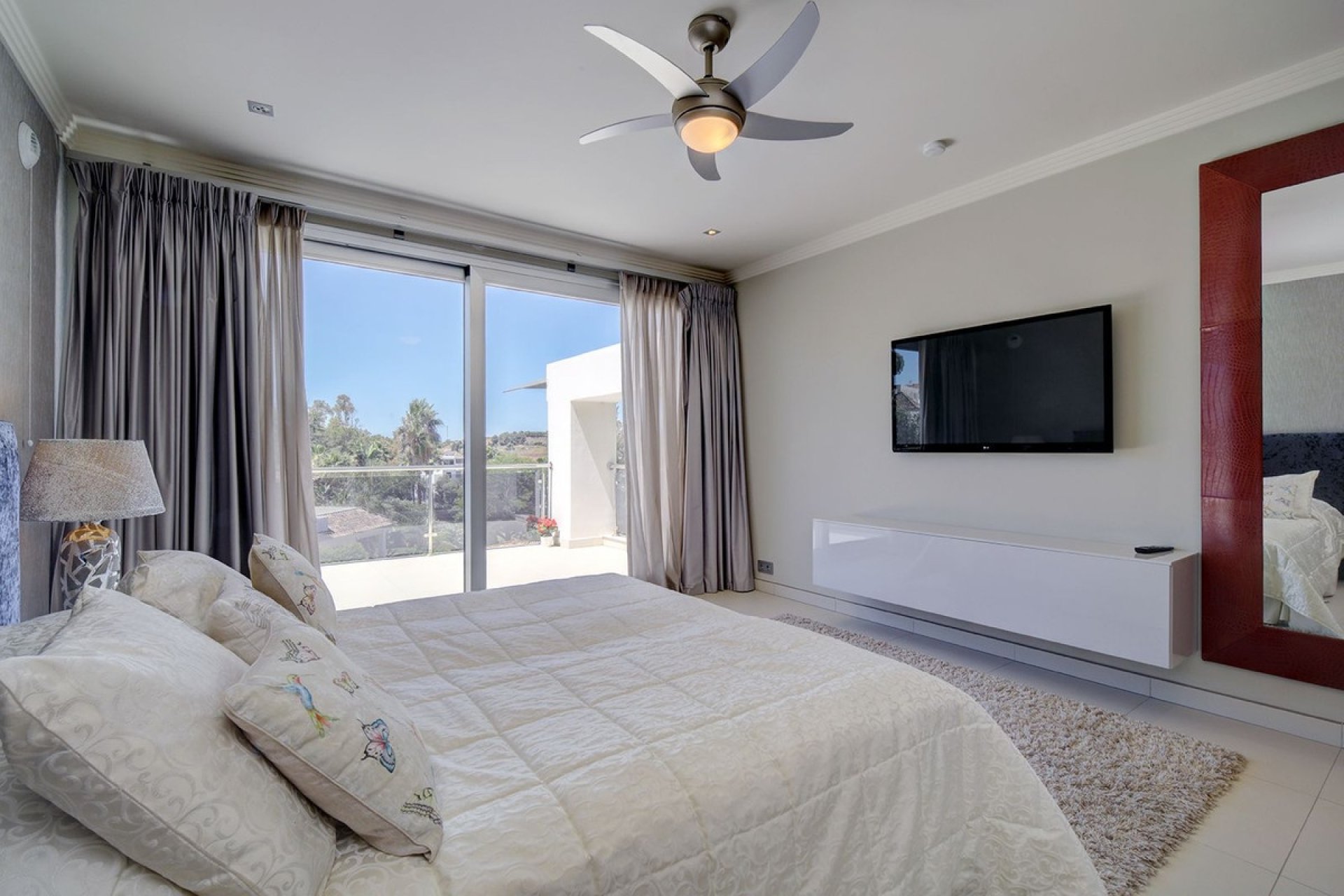 Resale - Villa - Marbella - Nueva Andalucía
