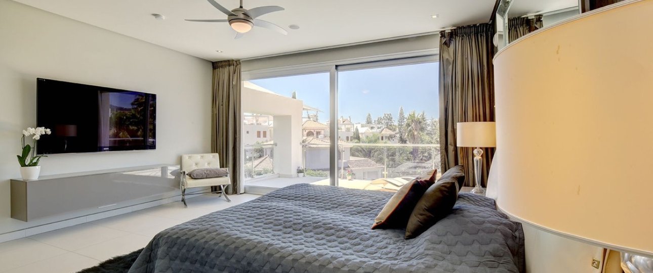 Resale - Villa - Marbella - Nueva Andalucía