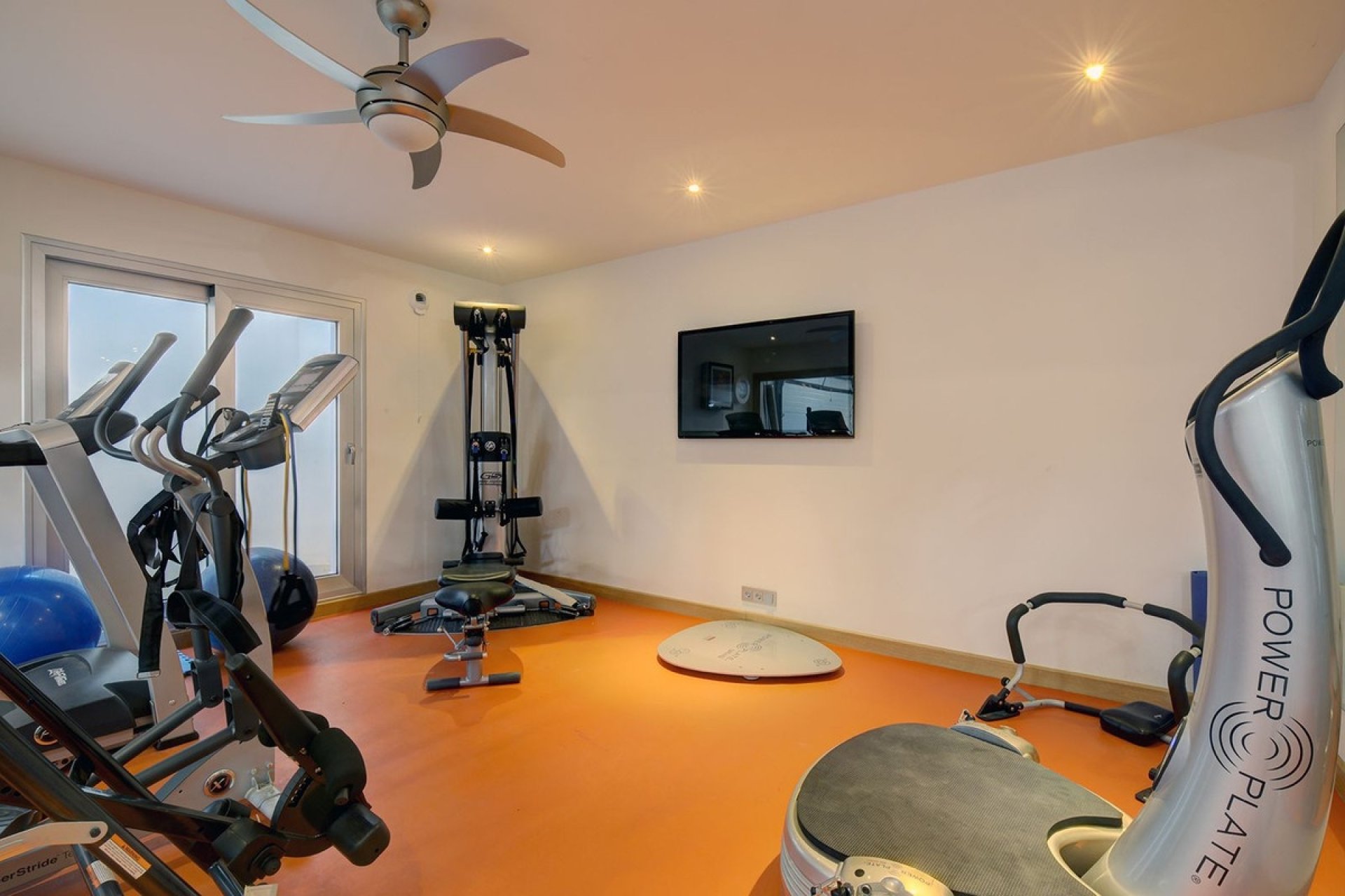 Resale - Villa - Marbella - Nueva Andalucía