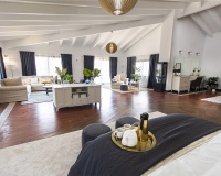 Resale - Villa - Marbella - Nueva Andalucía
