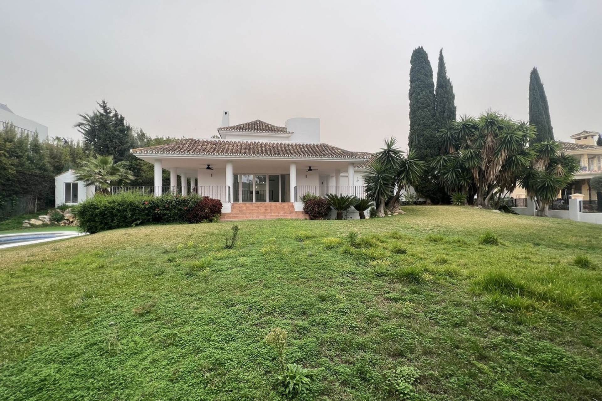 Resale - Villa - Marbella - Nueva Andalucía