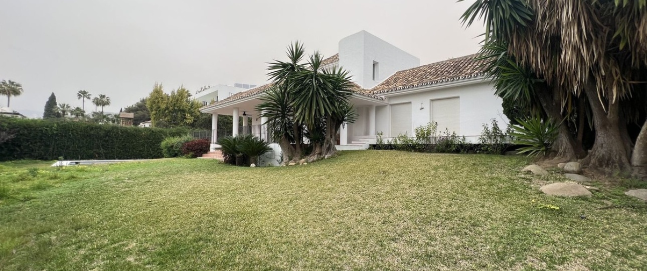 Resale - Villa - Marbella - Nueva Andalucía