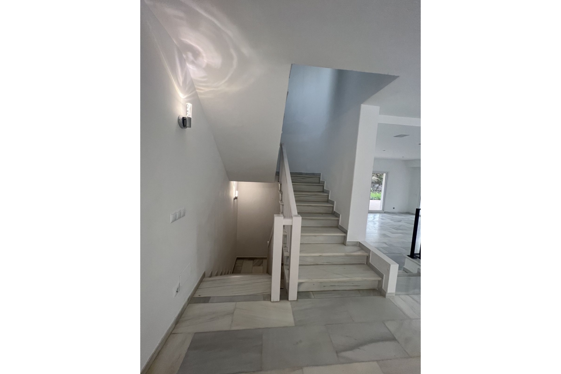 Resale - Villa - Marbella - Nueva Andalucía