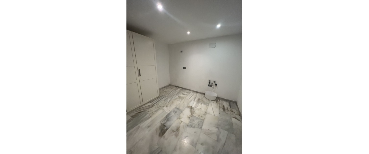 Resale - Villa - Marbella - Nueva Andalucía