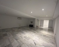 Resale - Villa - Marbella - Nueva Andalucía