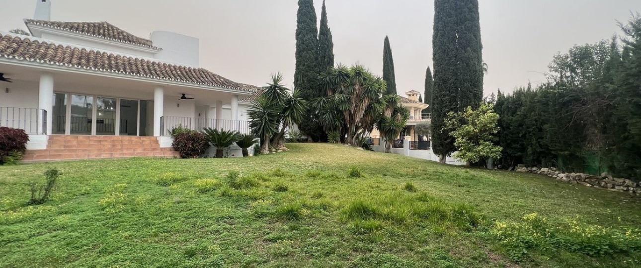Resale - Villa - Marbella - Nueva Andalucía
