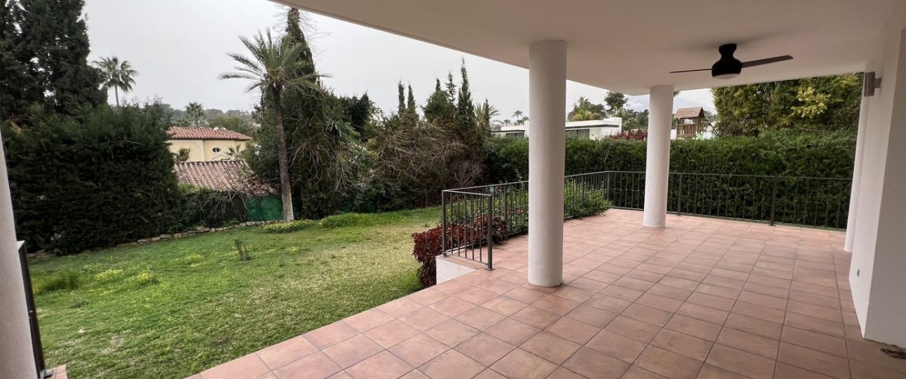 Resale - Villa - Marbella - Nueva Andalucía