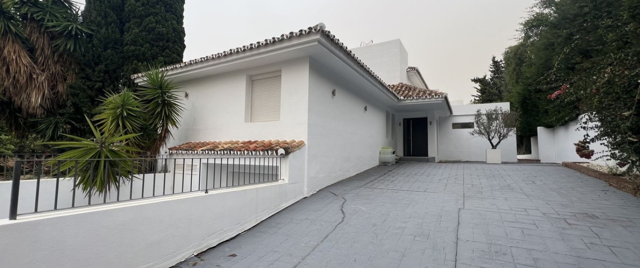Resale - Villa - Marbella - Nueva Andalucía