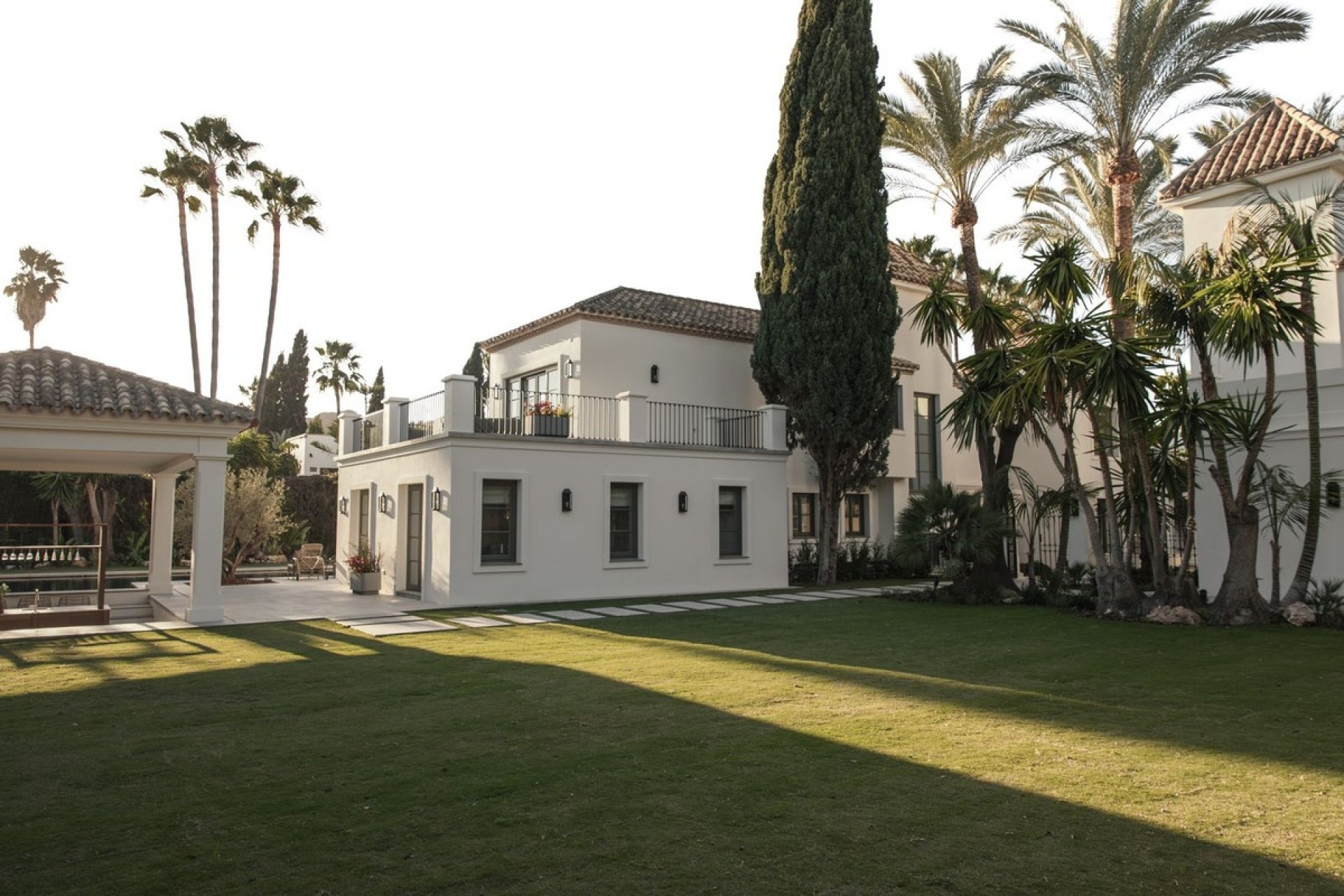 Resale - Villa - Marbella - Nueva Andalucía