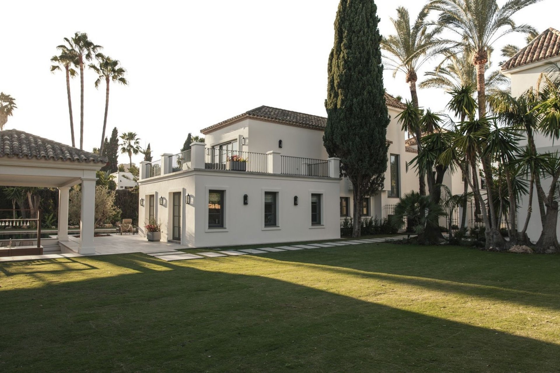 Resale - Villa - Marbella - Nueva Andalucía