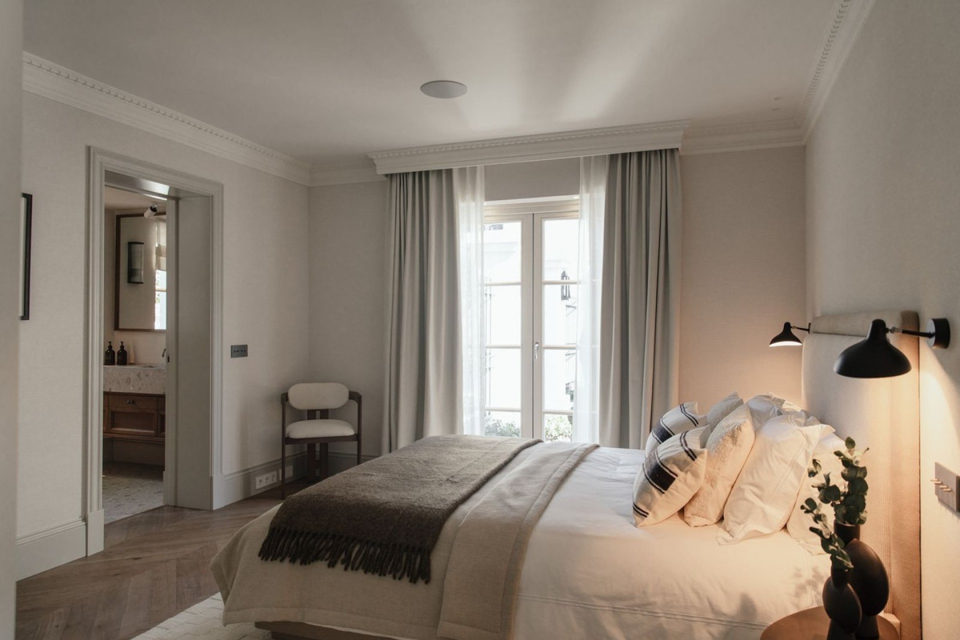 Resale - Villa - Marbella - Nueva Andalucía