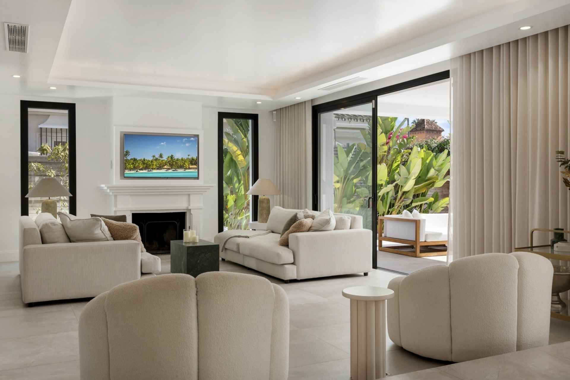 Resale - Villa - Marbella - Nueva Andalucía