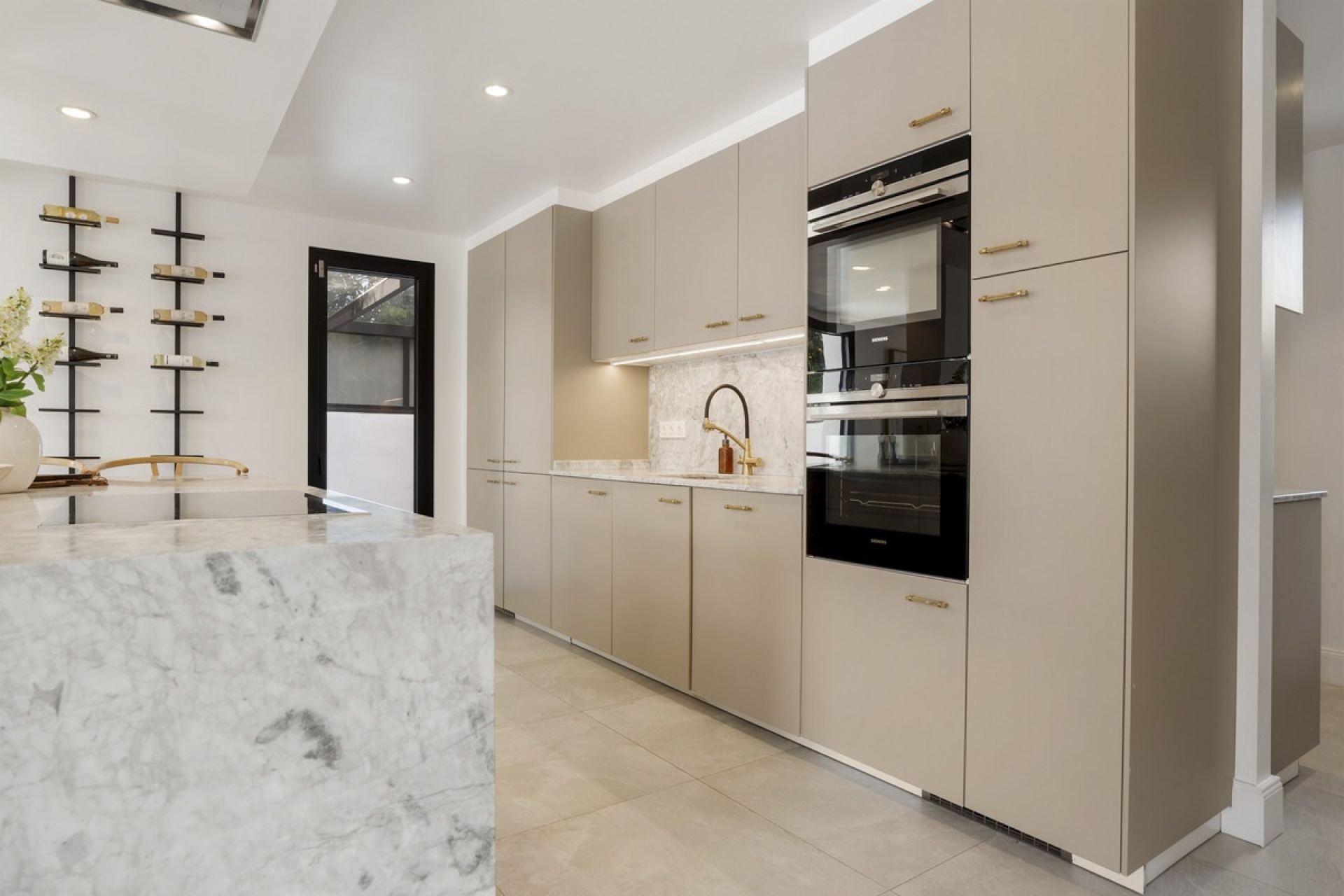 Resale - Villa - Marbella - Nueva Andalucía