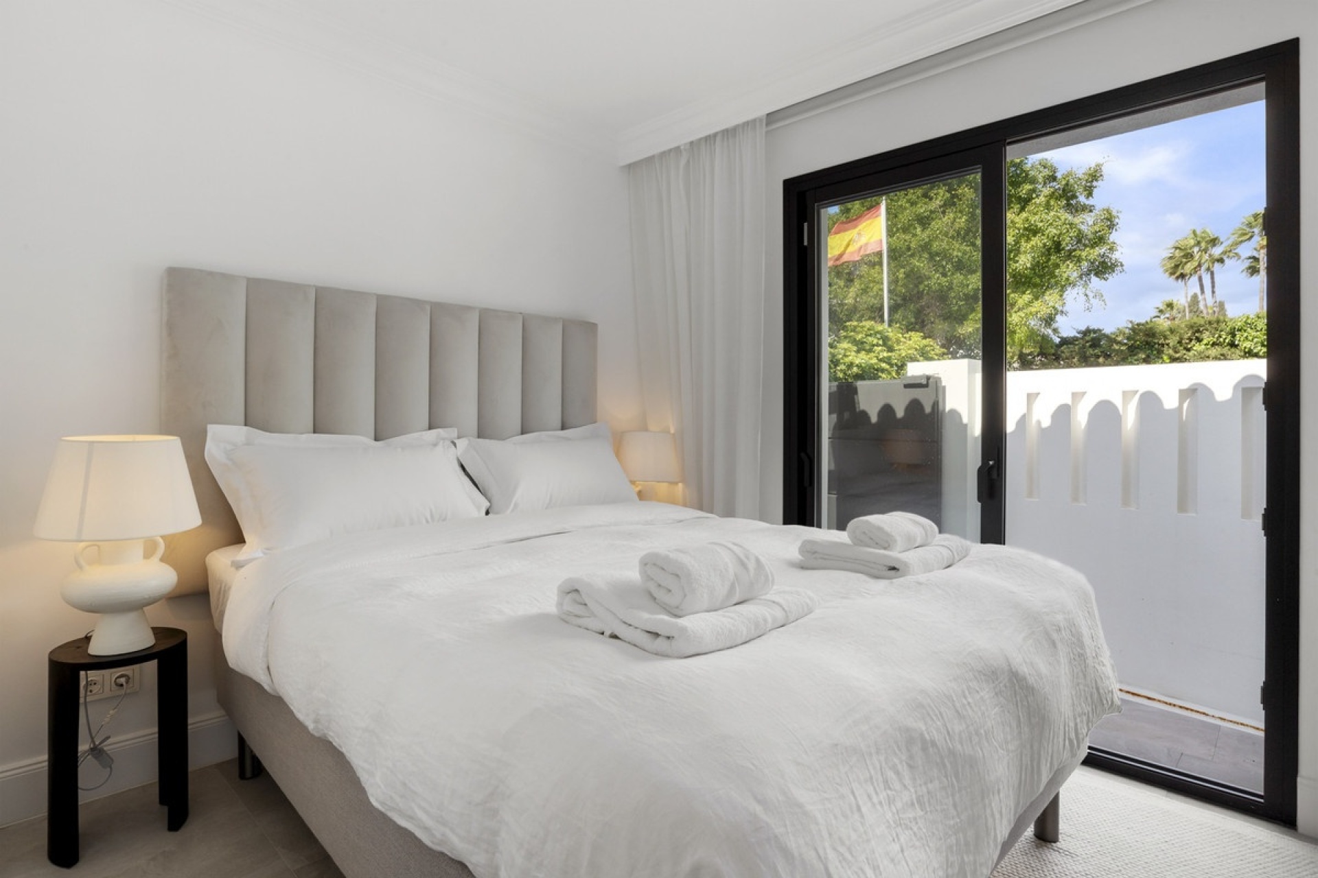 Resale - Villa - Marbella - Nueva Andalucía