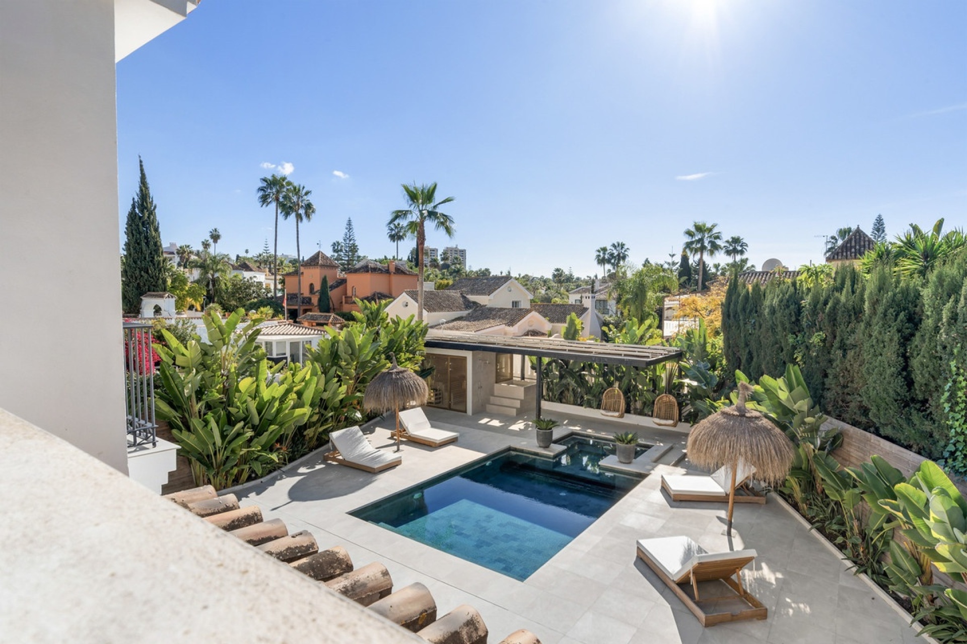 Resale - Villa - Marbella - Nueva Andalucía
