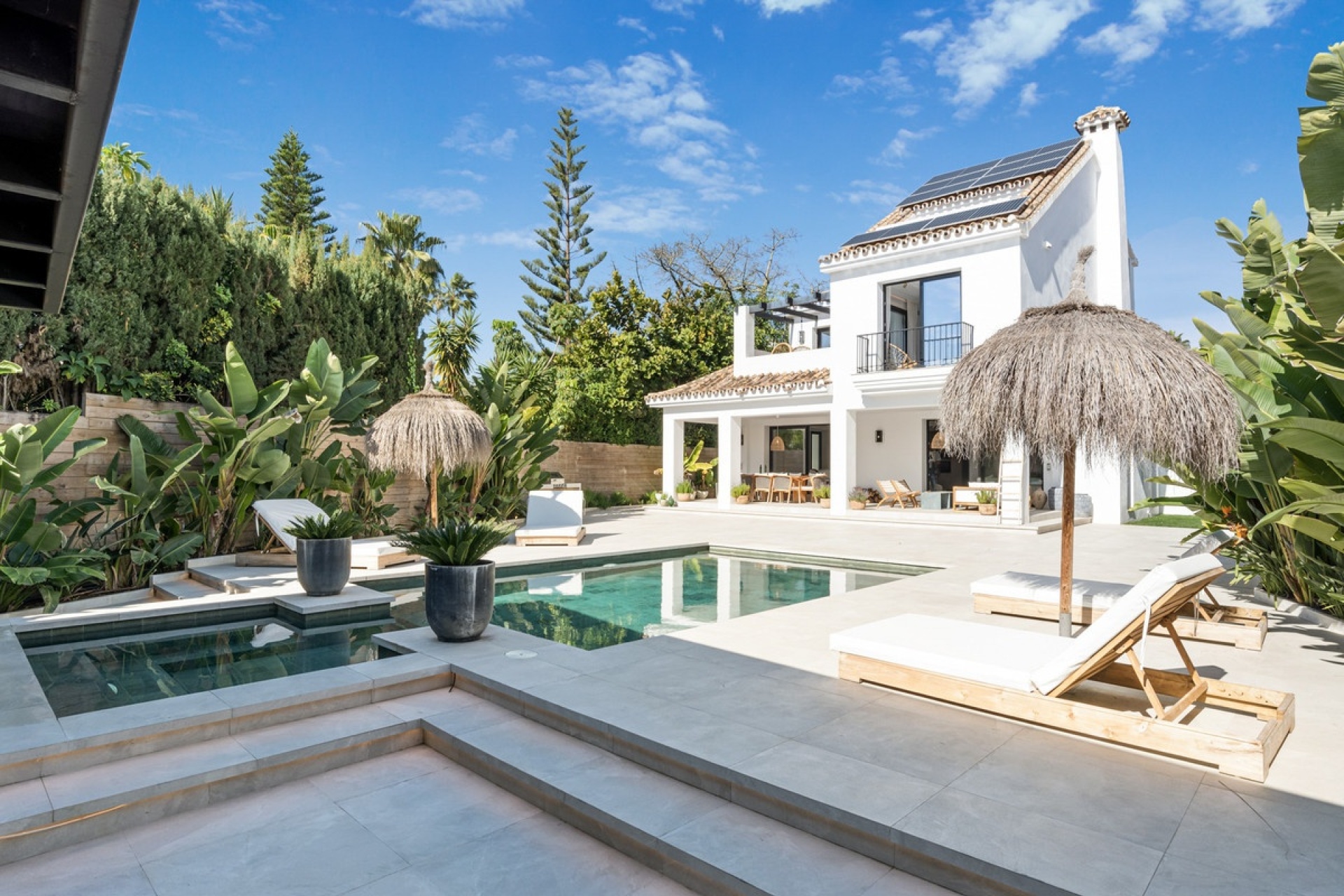 Resale - Villa - Marbella - Nueva Andalucía