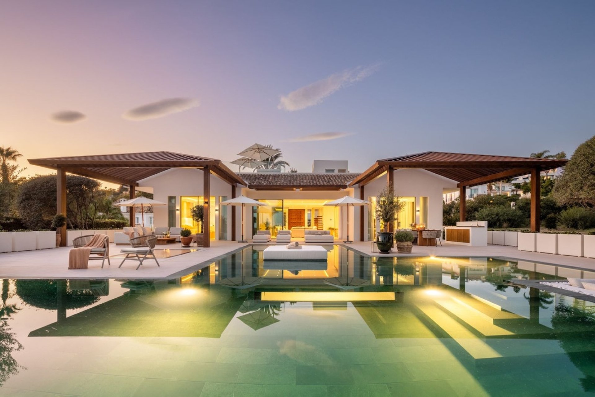 Resale - Villa - Marbella - Nueva Andalucía