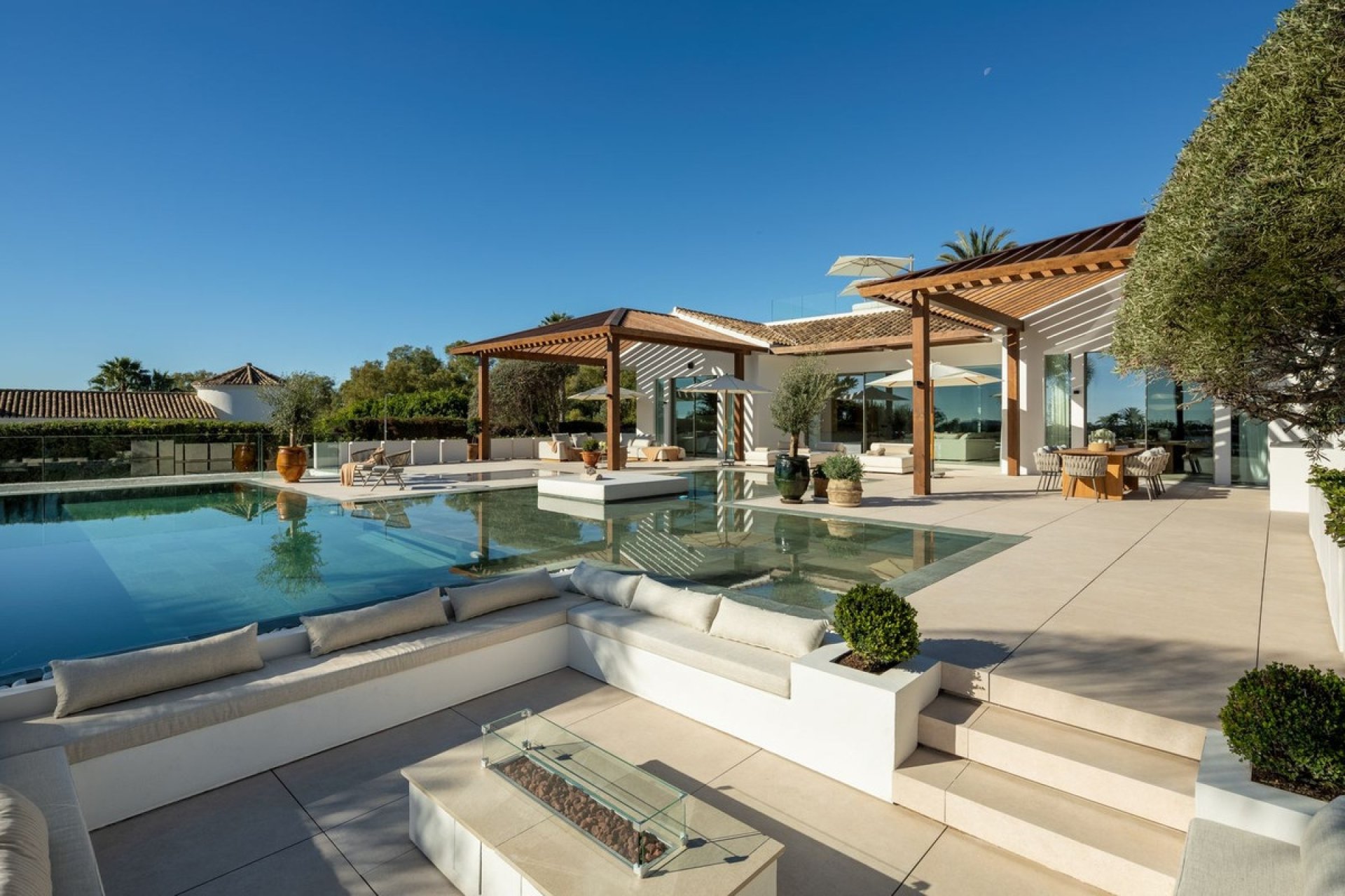 Resale - Villa - Marbella - Nueva Andalucía