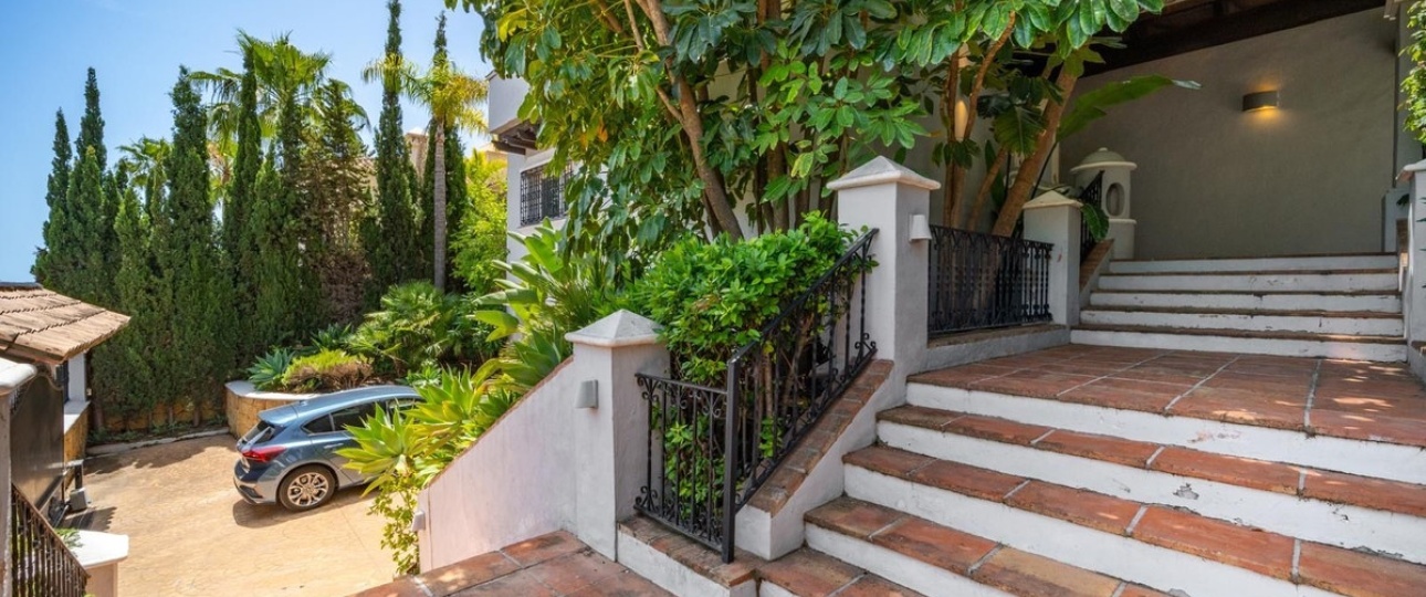Resale - Villa - Marbella - Nueva Andalucía