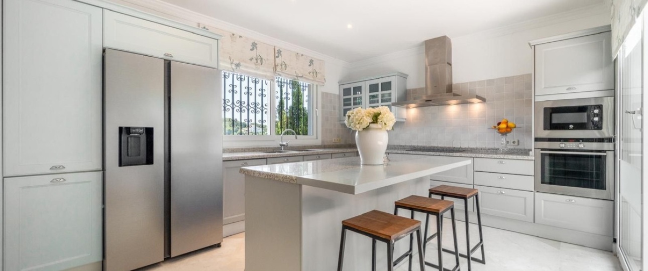 Resale - Villa - Marbella - Nueva Andalucía