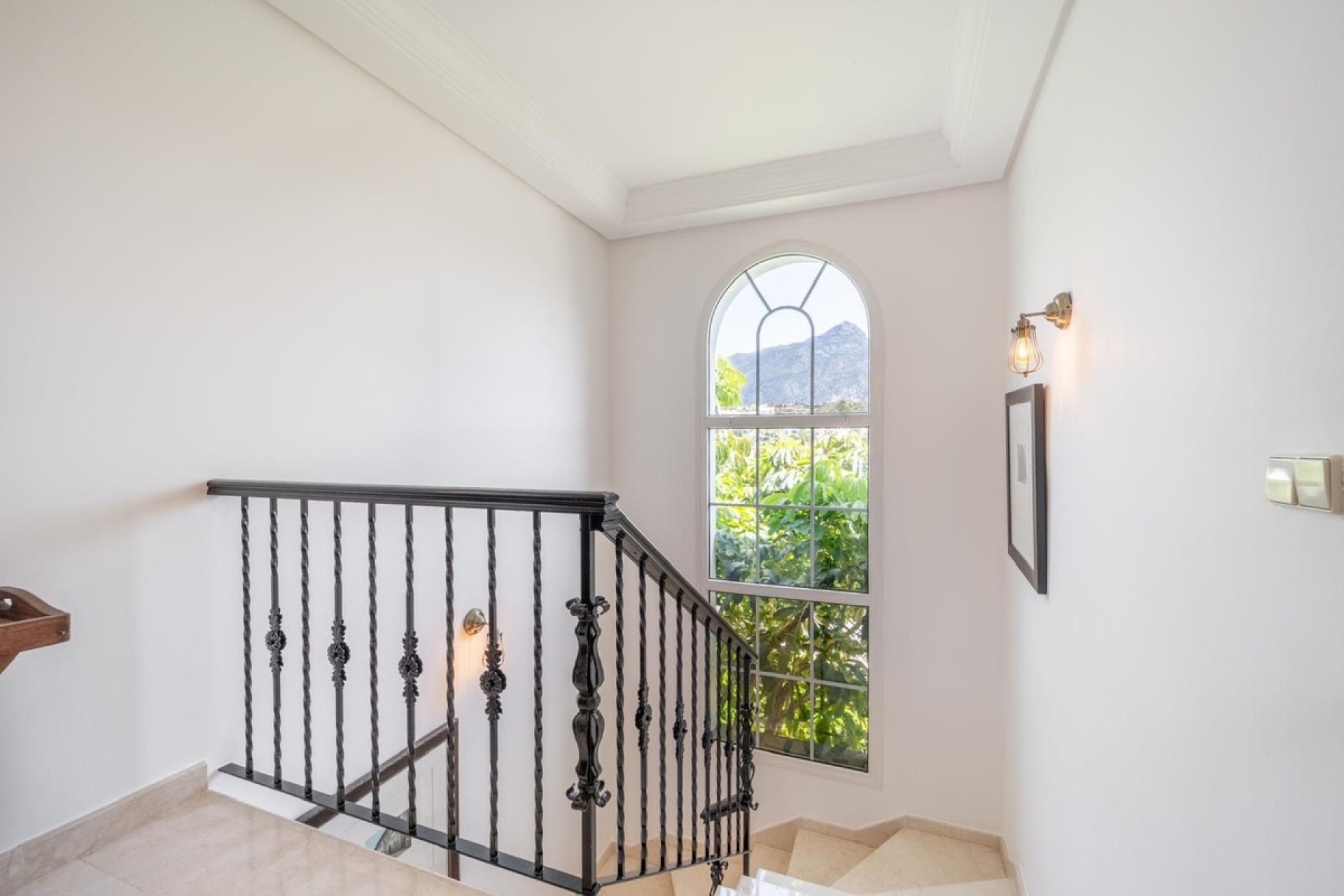 Resale - Villa - Marbella - Nueva Andalucía