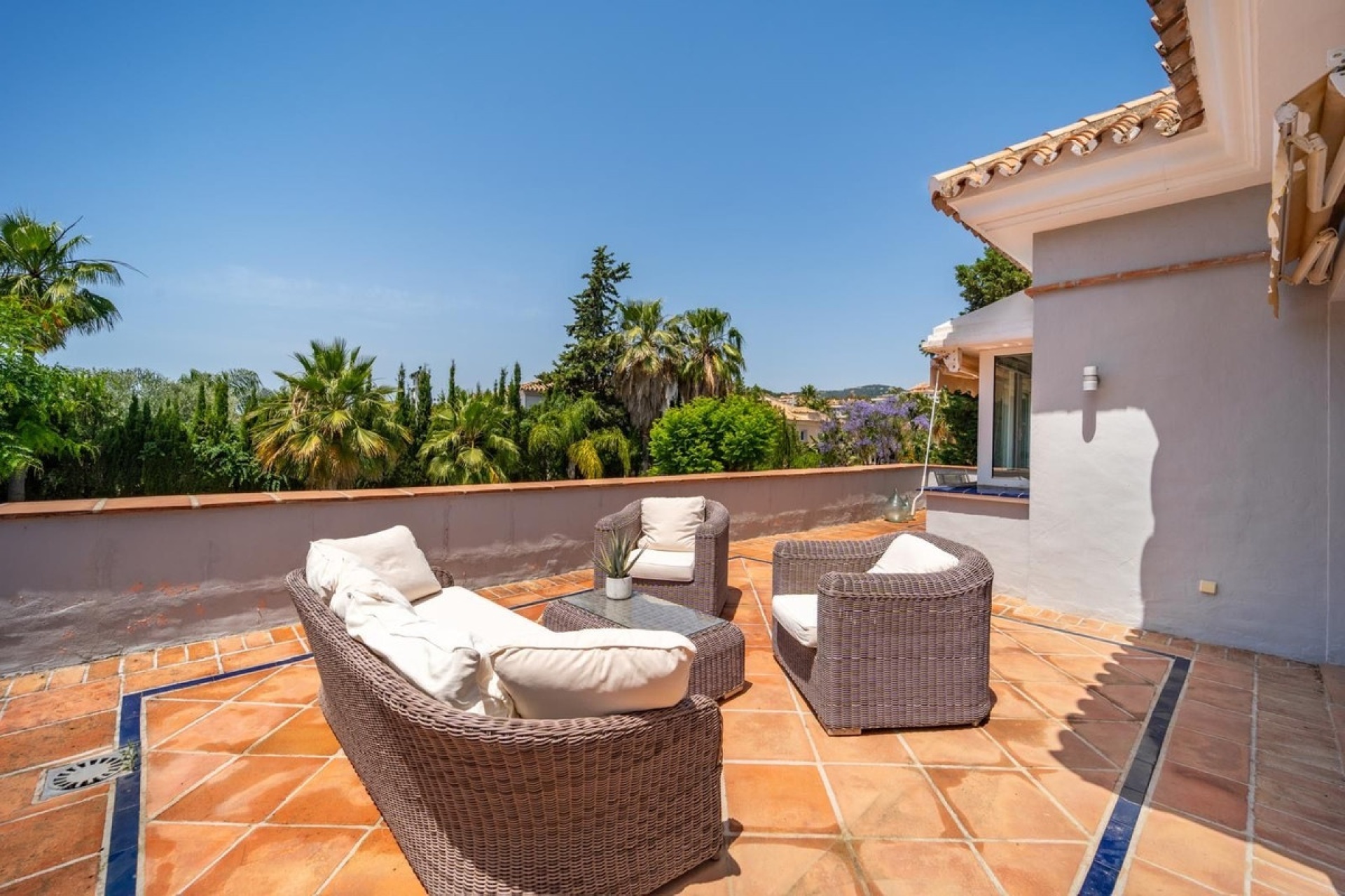Resale - Villa - Marbella - Nueva Andalucía