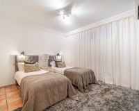 Resale - Villa - Marbella - Nueva Andalucía