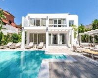 Resale - Villa - Marbella - Nueva Andalucía