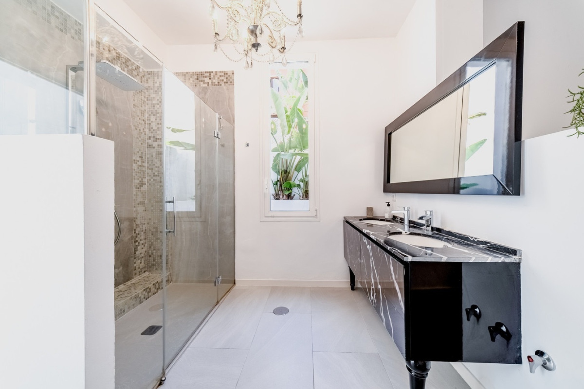 Resale - Villa - Marbella - Nueva Andalucía