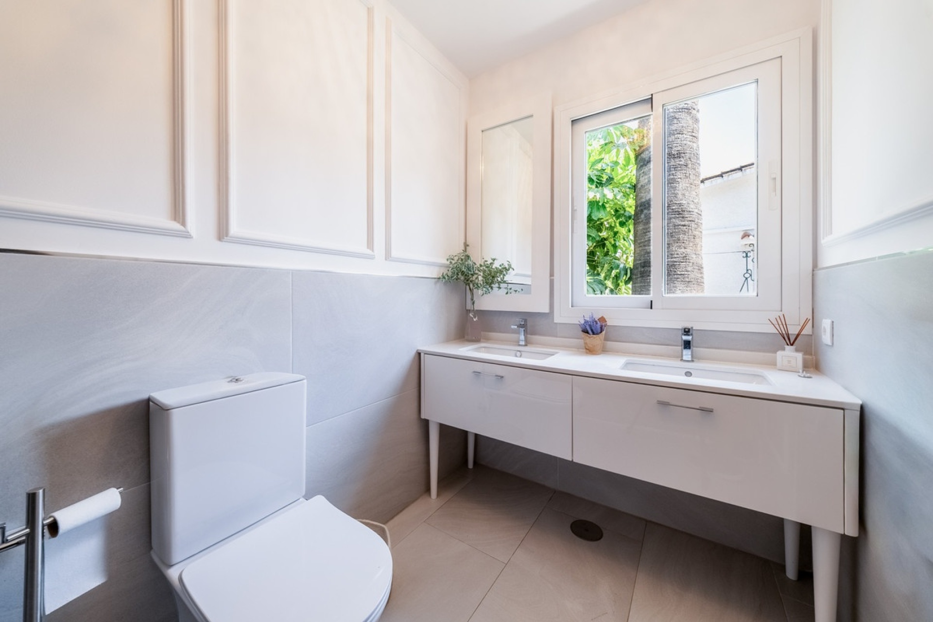 Resale - Villa - Marbella - Nueva Andalucía
