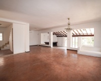 Resale - Villa - Marbella - Nueva Andalucía