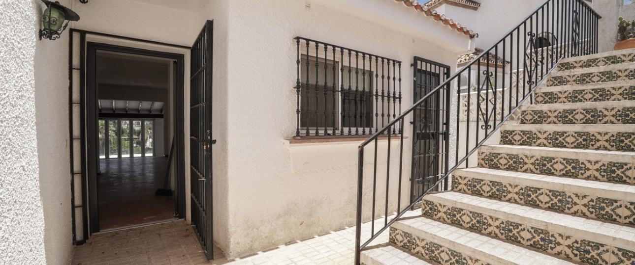 Resale - Villa - Marbella - Nueva Andalucía