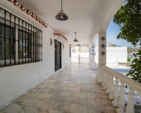 Resale - Villa - Marbella - Nueva Andalucía