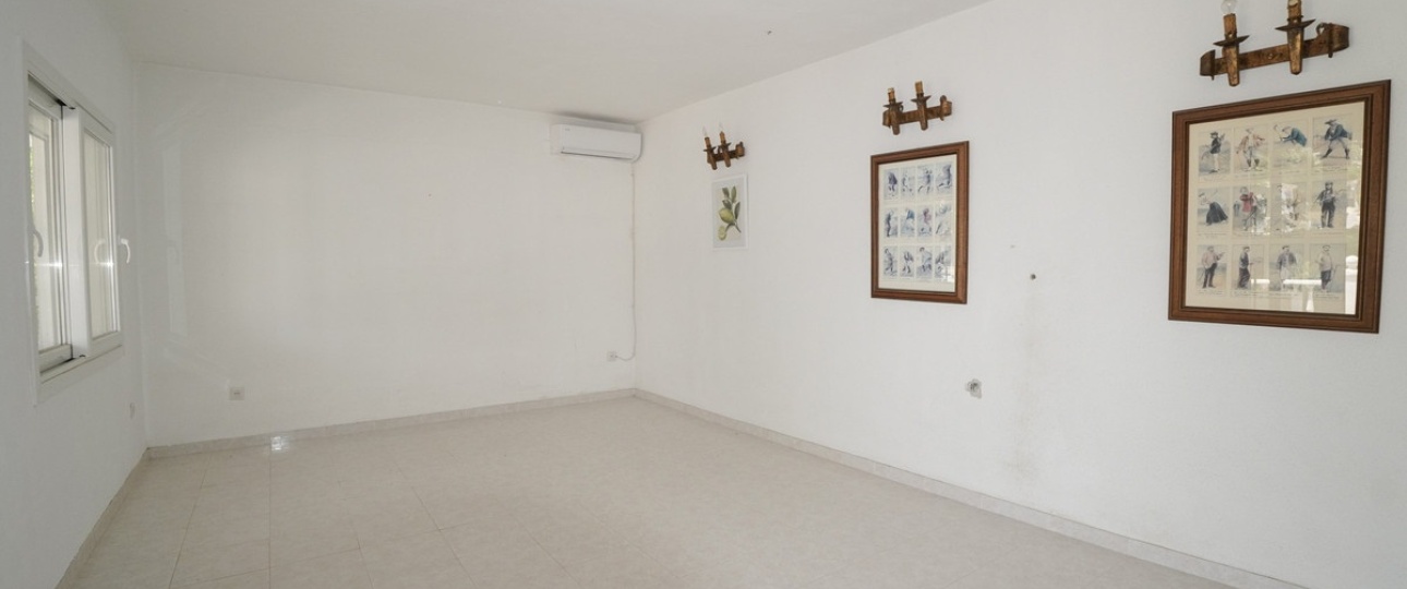 Resale - Villa - Marbella - Nueva Andalucía