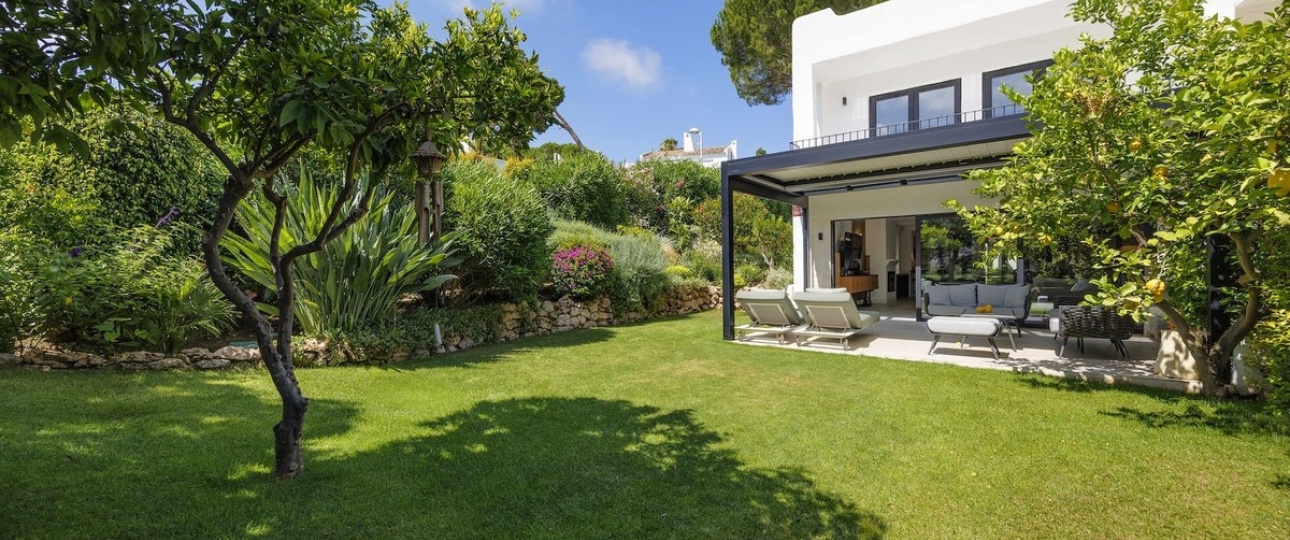 Resale - Villa - Marbella - Nueva Andalucía