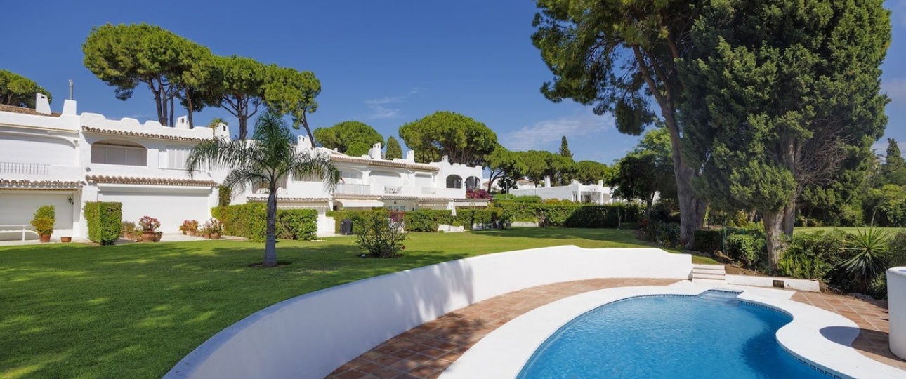 Resale - Villa - Marbella - Nueva Andalucía