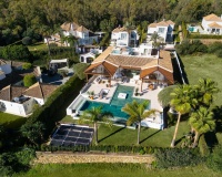 Resale - Villa - Marbella - Nueva Andalucía
