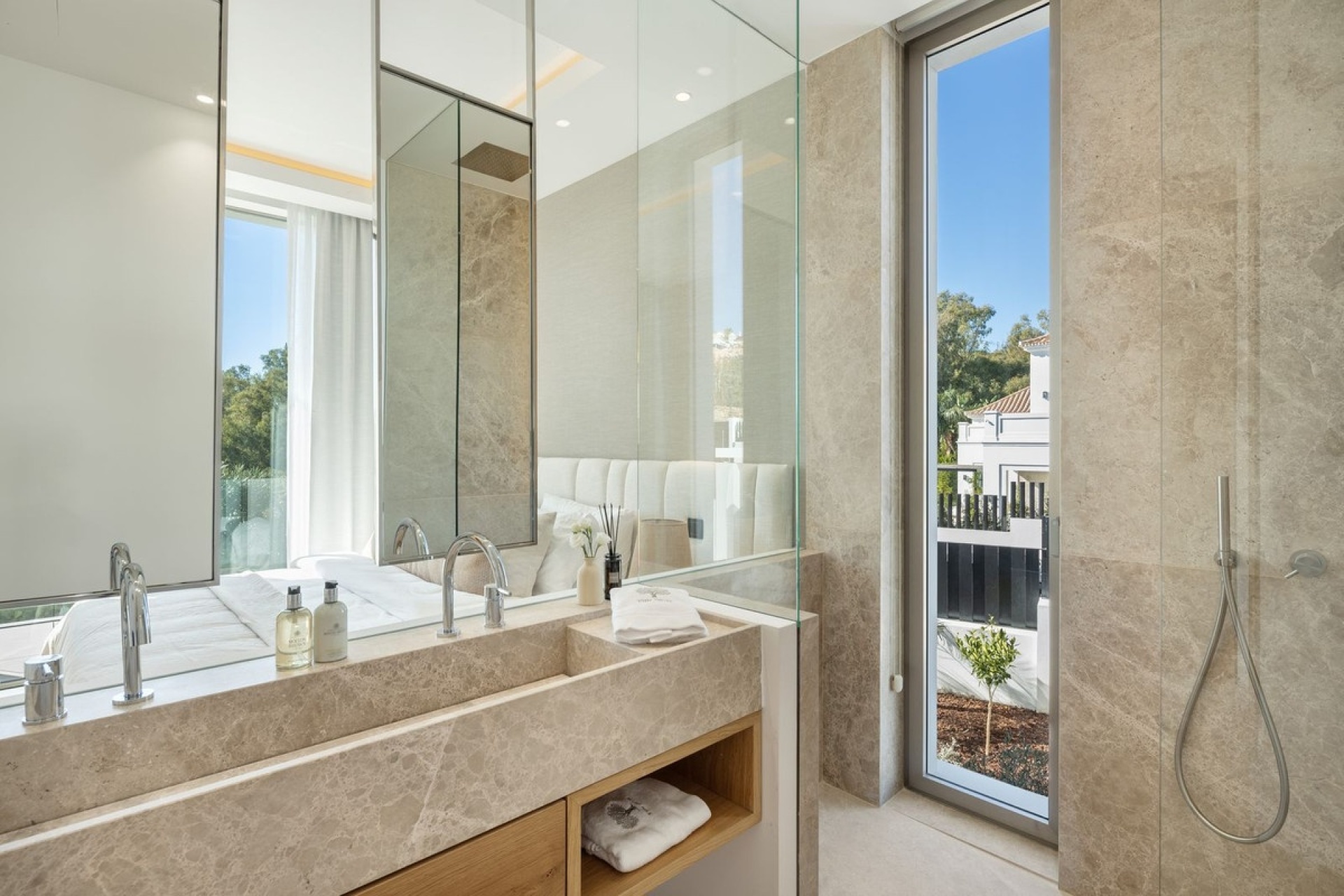 Resale - Villa - Marbella - Nueva Andalucía