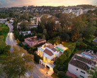 Resale - Villa - Marbella - Nueva Andalucía