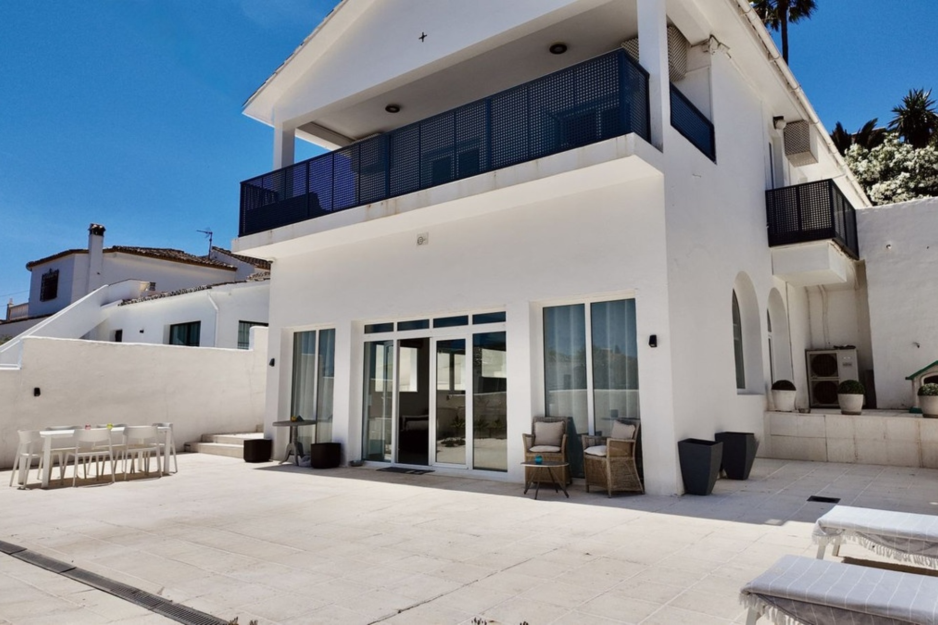 Resale - Villa - Marbella - Nueva Andalucía