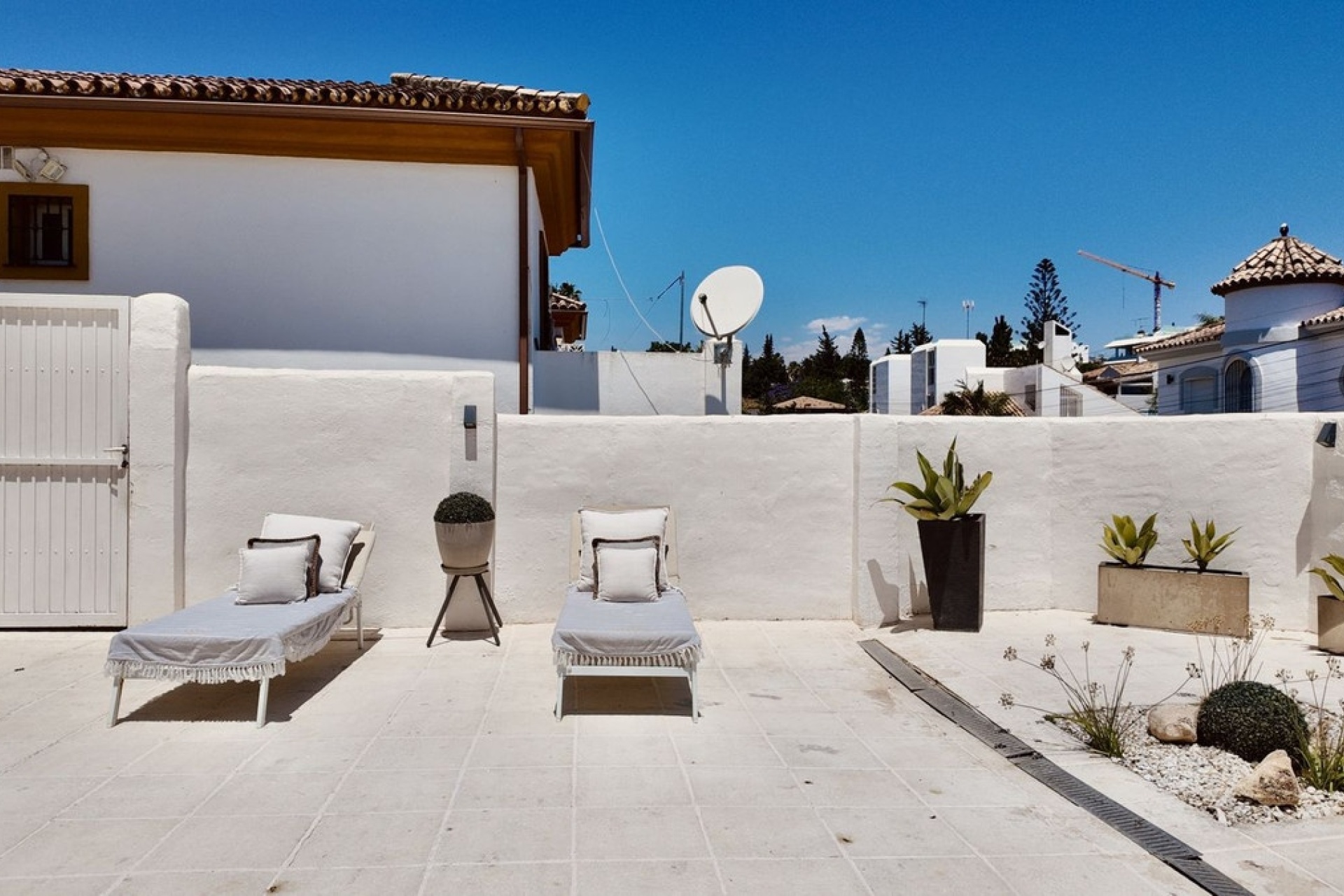 Resale - Villa - Marbella - Nueva Andalucía